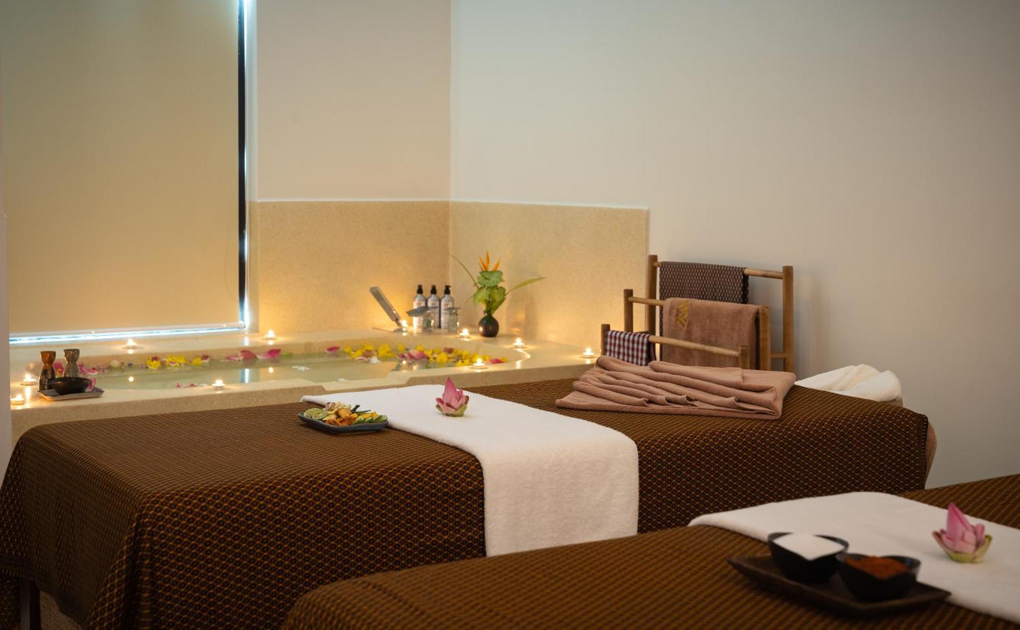 Waka Villa Private Pool Resort & Spa - Adults Only เสียมราฐ ภายนอก รูปภาพ
